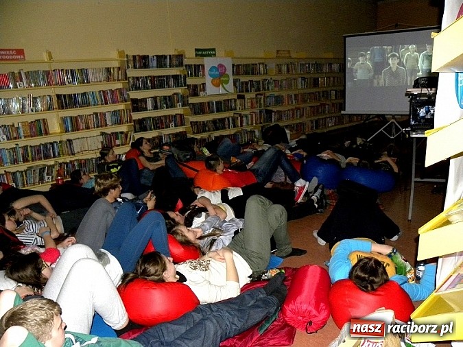 Zdjęcie w galerii na portalu naszraciborz.pl: III Noc kina francuskiego w raciborskiej książnicy wiadomości z regionu