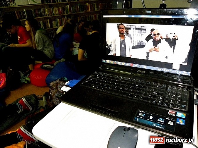 Zdjęcie w galerii na portalu naszraciborz.pl: III Noc kina francuskiego w raciborskiej książnicy wiadomości z regionu