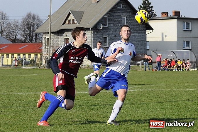 Zdjęcie w galerii na portalu naszraciborz.pl: Przegrana Krzyżanowic na początek rundy wiosennej wiadomości z regionu