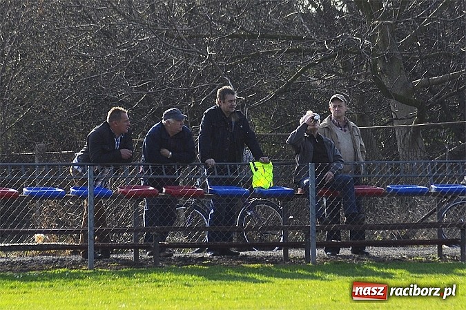 Zdjęcie w galerii na portalu naszraciborz.pl: Przegrana Krzyżanowic na początek rundy wiosennej wiadomości z regionu