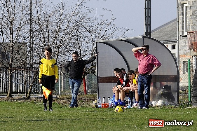 Zdjęcie w galerii na portalu naszraciborz.pl: Przegrana Krzyżanowic na początek rundy wiosennej wiadomości z regionu