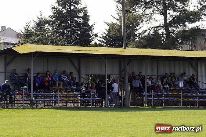Zdjęcie w galerii na portalu naszraciborz.pl: Przegrana Krzyżanowic na początek rundy wiosennej wiadomości z regionu