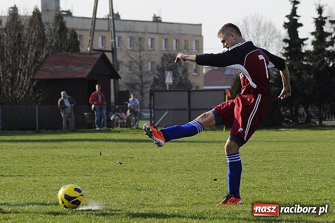 Zdjęcie w galerii na portalu naszraciborz.pl: Przegrana Krzyżanowic na początek rundy wiosennej wiadomości z regionu