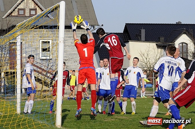 Zdjęcie w galerii na portalu naszraciborz.pl: Przegrana Krzyżanowic na początek rundy wiosennej wiadomości z regionu