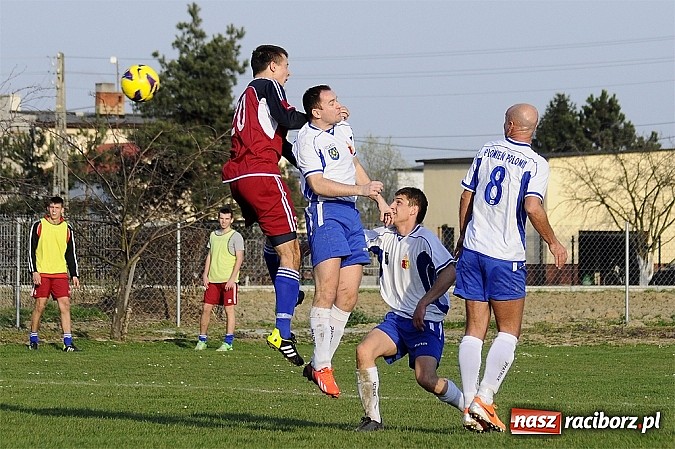 Zdjęcie w galerii na portalu naszraciborz.pl: Przegrana Krzyżanowic na początek rundy wiosennej wiadomości z regionu