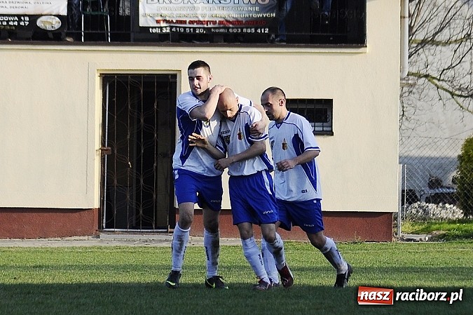 Zdjęcie w galerii na portalu naszraciborz.pl: Przegrana Krzyżanowic na początek rundy wiosennej wiadomości z regionu