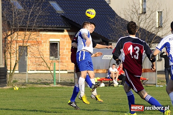 Zdjęcie w galerii na portalu naszraciborz.pl: Przegrana Krzyżanowic na początek rundy wiosennej wiadomości z regionu