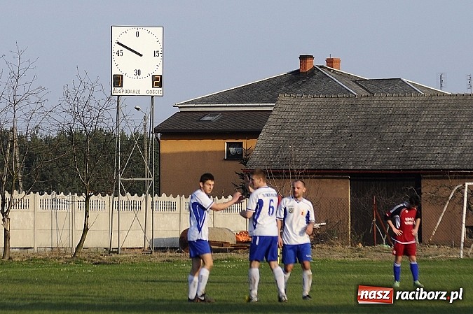 Zdjęcie w galerii na portalu naszraciborz.pl: Przegrana Krzyżanowic na początek rundy wiosennej wiadomości z regionu