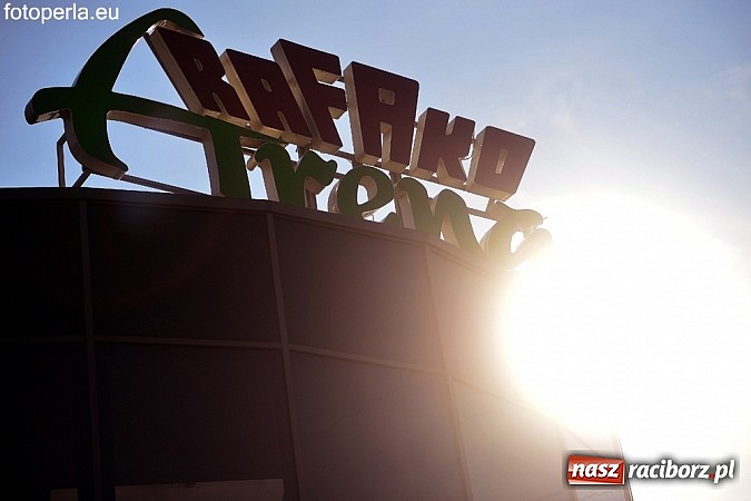 Zdjęcie w galerii na portalu naszraciborz.pl: Maraton zumby w Arenie Rafako wiadomości z regionu