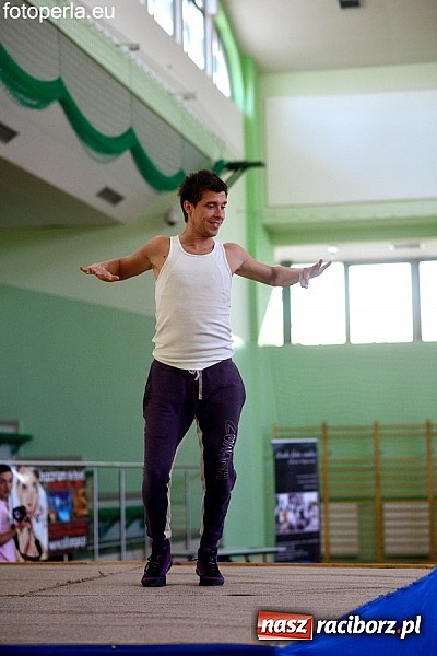 Zdjęcie w galerii na portalu naszraciborz.pl: Maraton zumby w Arenie Rafako wiadomości z regionu