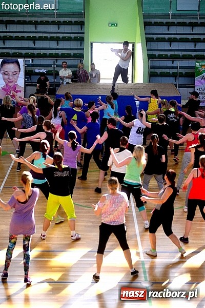 Zdjęcie w galerii na portalu naszraciborz.pl: Maraton zumby w Arenie Rafako wiadomości z regionu