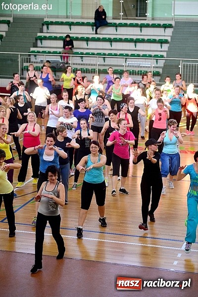 Zdjęcie w galerii na portalu naszraciborz.pl: Maraton zumby w Arenie Rafako wiadomości z regionu