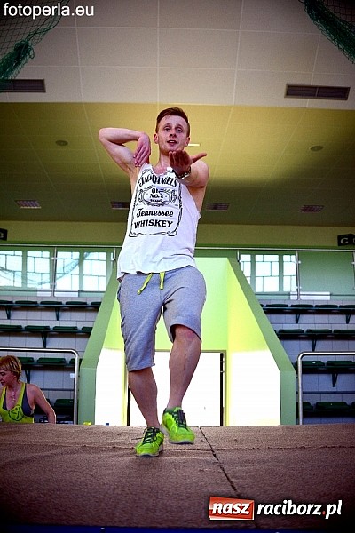 Zdjęcie w galerii na portalu naszraciborz.pl: Maraton zumby w Arenie Rafako wiadomości z regionu