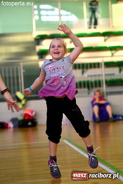 Zdjęcie w galerii na portalu naszraciborz.pl: Maraton zumby w Arenie Rafako wiadomości z regionu