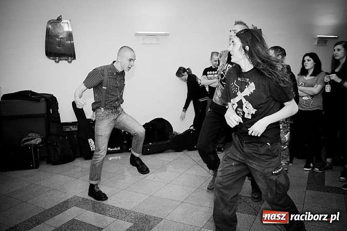 Zdjęcie w galerii na portalu naszraciborz.pl: Punki w podziemiach raciborskiego Zamku wiadomości z regionu