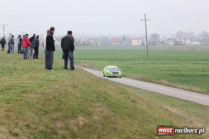 Zdjęcie w galerii na portalu naszraciborz.pl: Amatorski Rajd Samochodowy w Kuźni Raciborskiej wiadomości z regionu