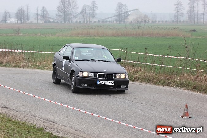 Zdjęcie w galerii na portalu naszraciborz.pl: Amatorski Rajd Samochodowy w Kuźni Raciborskiej wiadomości z regionu