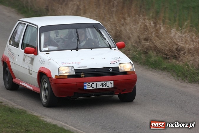 Zdjęcie w galerii na portalu naszraciborz.pl: Amatorski Rajd Samochodowy w Kuźni Raciborskiej wiadomości z regionu