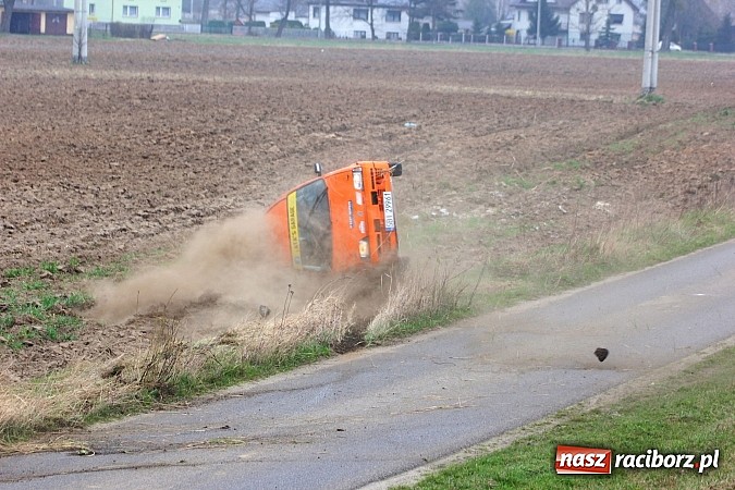 Zdjęcie w galerii na portalu naszraciborz.pl: Amatorski Rajd Samochodowy w Kuźni Raciborskiej wiadomości z regionu