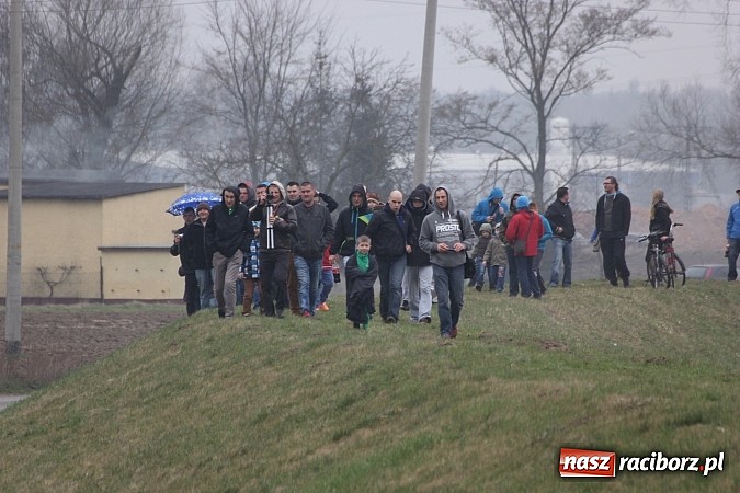 Zdjęcie w galerii na portalu naszraciborz.pl: Amatorski Rajd Samochodowy w Kuźni Raciborskiej wiadomości z regionu
