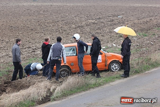 Zdjęcie w galerii na portalu naszraciborz.pl: Amatorski Rajd Samochodowy w Kuźni Raciborskiej wiadomości z regionu