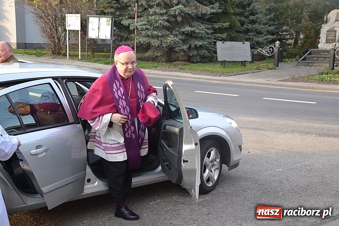 Zdjęcie w galerii na portalu naszraciborz.pl: Dekanalne spotkanie młodzieży z biskupem wiadomości z regionu