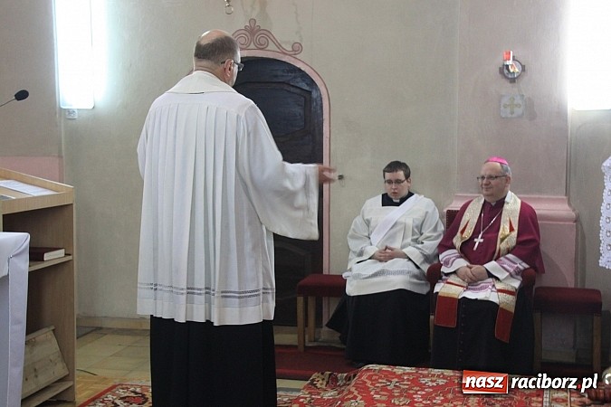 Zdjęcie w galerii na portalu naszraciborz.pl: Dekanalne spotkanie młodzieży z biskupem wiadomości z regionu