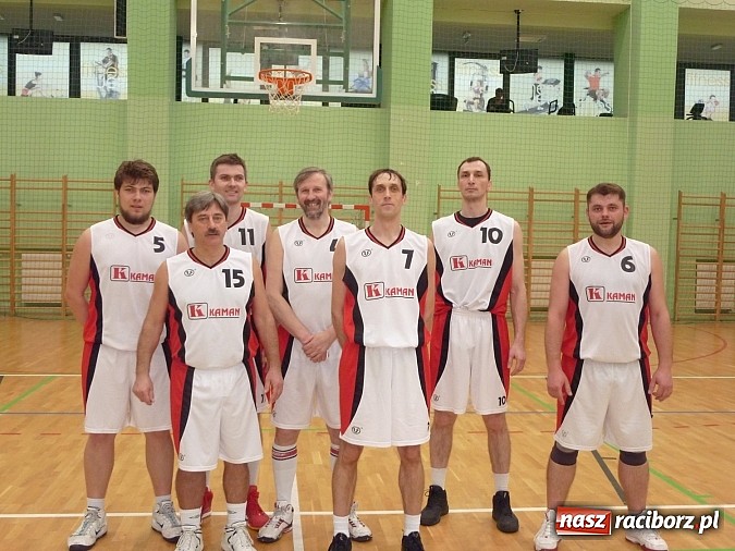 Zdjęcie w galerii na portalu naszraciborz.pl: Koszyk&oacute;wka. Dywyta i Monsters Wag-Tech wygrywają pierwsze mecze wiadomości z regionu