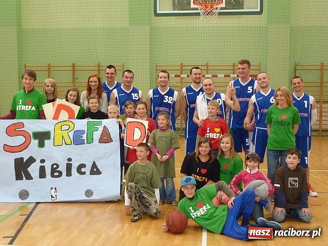 Zdjęcie w galerii na portalu naszraciborz.pl: Koszyk&oacute;wka. Dywyta i Monsters Wag-Tech wygrywają pierwsze mecze wiadomości z regionu