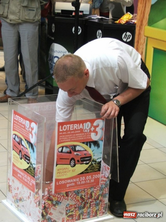 Zdjęcie w galerii na portalu naszraciborz.pl: Dzień Dziecka z Noddy’m w Auchanie wiadomości z regionu