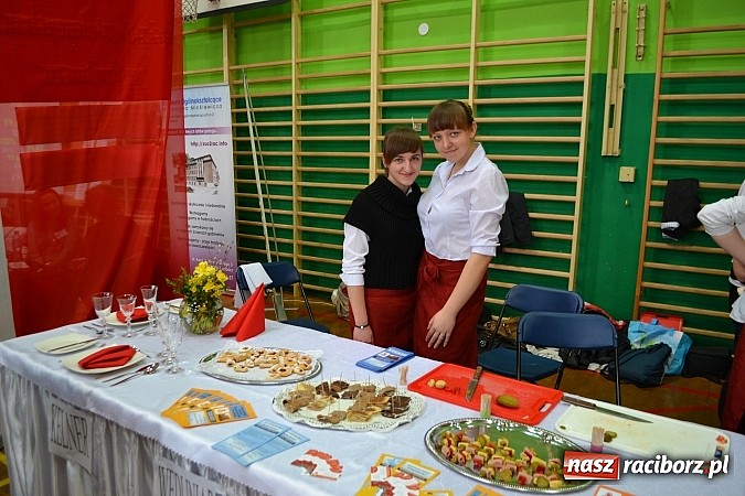 Zdjęcie w galerii na portalu naszraciborz.pl: Gimnazjaliści wybierają nową szkołę wiadomości z regionu