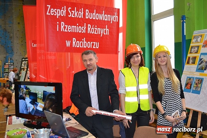 Zdjęcie w galerii na portalu naszraciborz.pl: Gimnazjaliści wybierają nową szkołę wiadomości z regionu