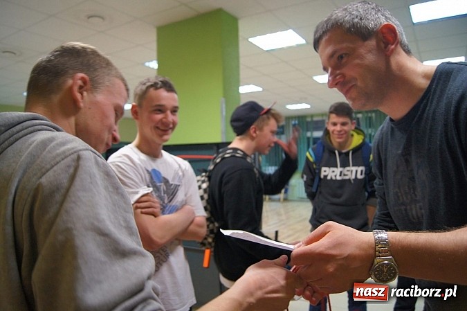 Zdjęcie w galerii na portalu naszraciborz.pl: Strefa siłowała się na zawodach strongmenów wiadomości z regionu