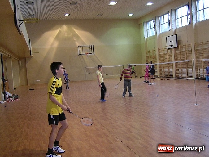 Zdjęcie w galerii na portalu naszraciborz.pl: Młodzież rozegrała mecze sparingowe w badmintonie wiadomości z regionu