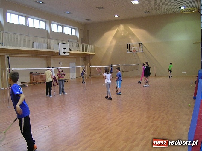 Zdjęcie w galerii na portalu naszraciborz.pl: Młodzież rozegrała mecze sparingowe w badmintonie wiadomości z regionu