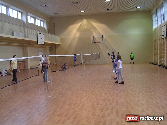 Zdjęcie w galerii na portalu naszraciborz.pl: Młodzież rozegrała mecze sparingowe w badmintonie wiadomości z regionu