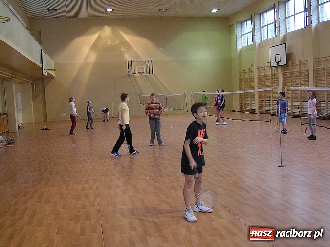 Zdjęcie w galerii na portalu naszraciborz.pl: Młodzież rozegrała mecze sparingowe w badmintonie wiadomości z regionu