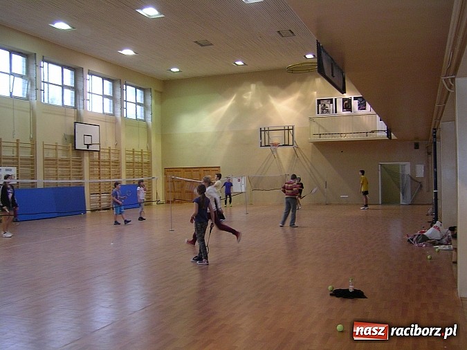 Zdjęcie w galerii na portalu naszraciborz.pl: Młodzież rozegrała mecze sparingowe w badmintonie wiadomości z regionu