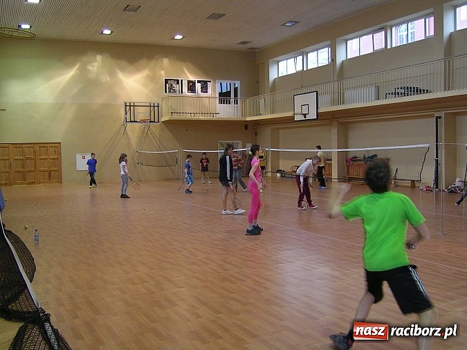 Zdjęcie w galerii na portalu naszraciborz.pl: Młodzież rozegrała mecze sparingowe w badmintonie wiadomości z regionu