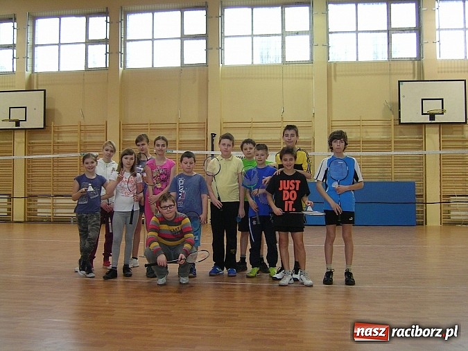 Zdjęcie w galerii na portalu naszraciborz.pl: Młodzież rozegrała mecze sparingowe w badmintonie wiadomości z regionu