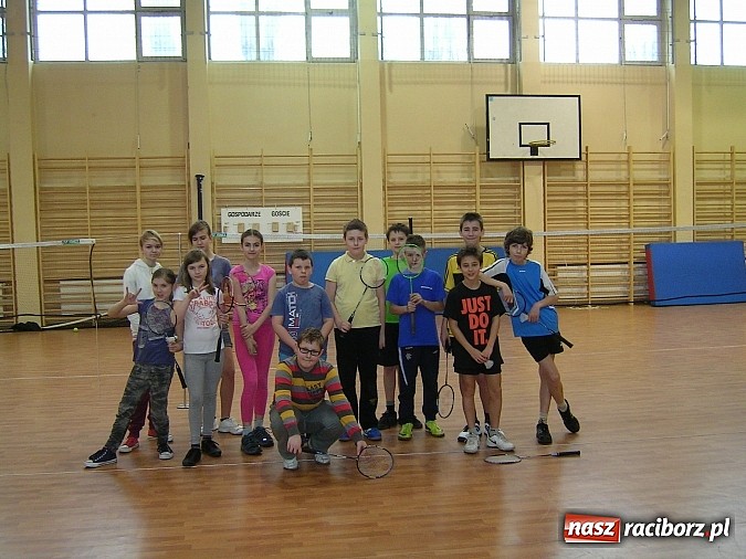 Zdjęcie w galerii na portalu naszraciborz.pl: Młodzież rozegrała mecze sparingowe w badmintonie wiadomości z regionu