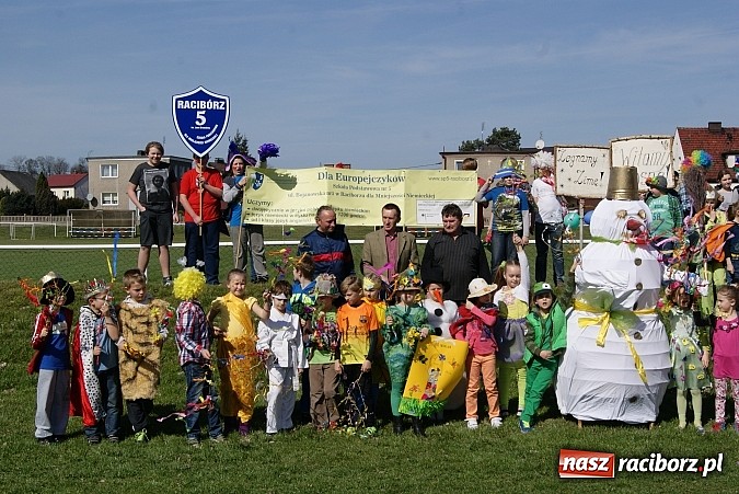 Zdjęcie w galerii na portalu naszraciborz.pl: W Studziennej znów spalono bałwana  wiadomości z regionu
