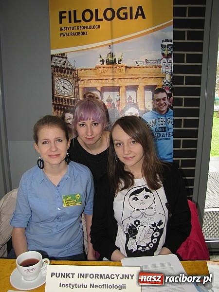 Zdjęcie w galerii na portalu naszraciborz.pl: Dni otwarte w PWSZ. Studenci zachęcali maturzystów do studiowania w Raciborzu wiadomości z regionu