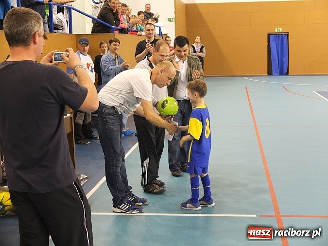 Zdjęcie w galerii na portalu naszraciborz.pl: Młodzi piłkarze z Kuźni Raciborskiej z sukcesami na turnieju w Czechach wiadomości z regionu