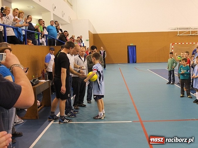 Zdjęcie w galerii na portalu naszraciborz.pl: Młodzi piłkarze z Kuźni Raciborskiej z sukcesami na turnieju w Czechach wiadomości z regionu