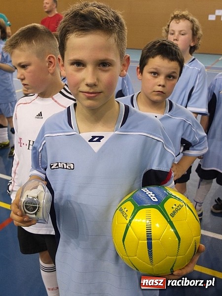 Zdjęcie w galerii na portalu naszraciborz.pl: Młodzi piłkarze z Kuźni Raciborskiej z sukcesami na turnieju w Czechach wiadomości z regionu