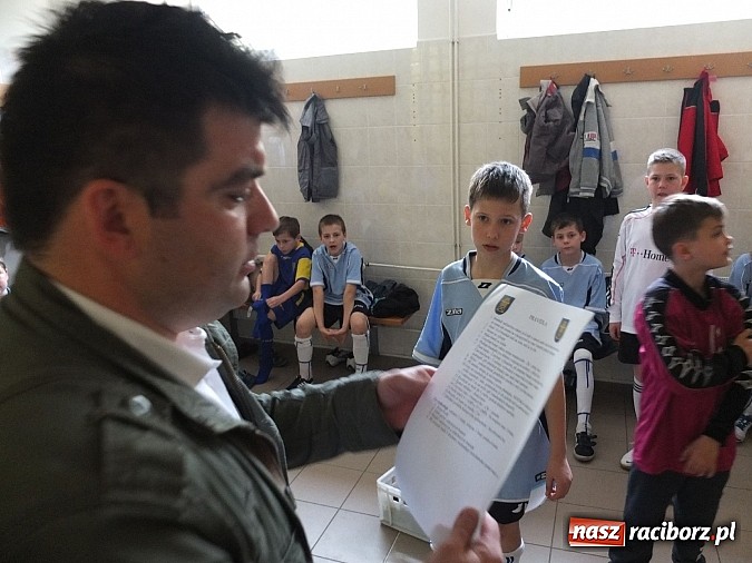 Zdjęcie w galerii na portalu naszraciborz.pl: Młodzi piłkarze z Kuźni Raciborskiej z sukcesami na turnieju w Czechach wiadomości z regionu