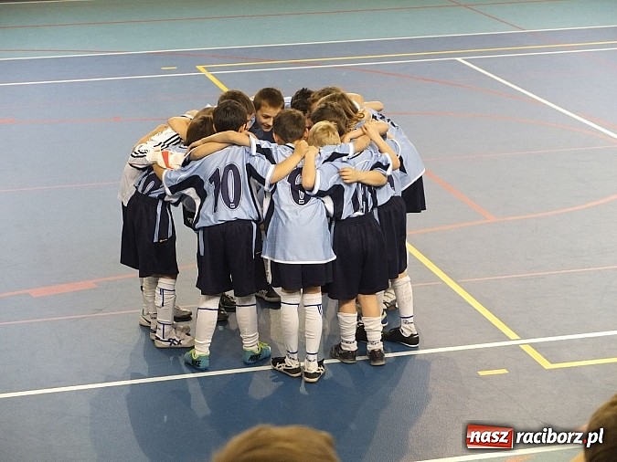 Zdjęcie w galerii na portalu naszraciborz.pl: Młodzi piłkarze z Kuźni Raciborskiej z sukcesami na turnieju w Czechach wiadomości z regionu