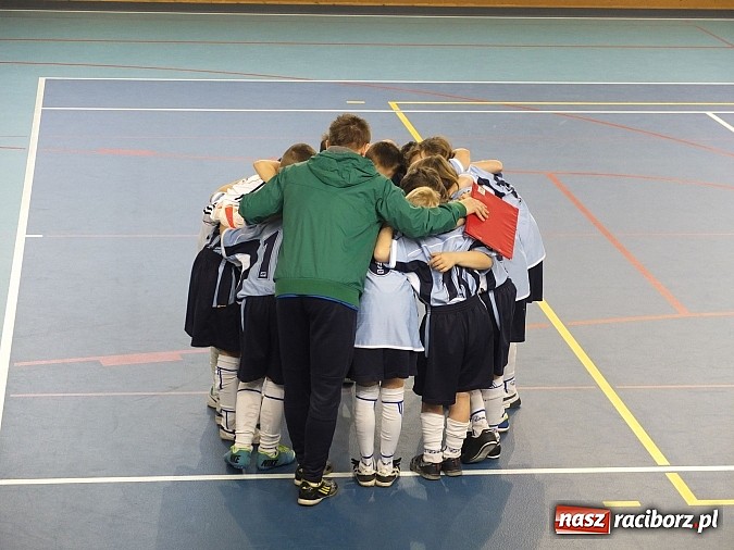 Zdjęcie w galerii na portalu naszraciborz.pl: Młodzi piłkarze z Kuźni Raciborskiej z sukcesami na turnieju w Czechach wiadomości z regionu