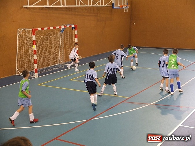 Zdjęcie w galerii na portalu naszraciborz.pl: Młodzi piłkarze z Kuźni Raciborskiej z sukcesami na turnieju w Czechach wiadomości z regionu